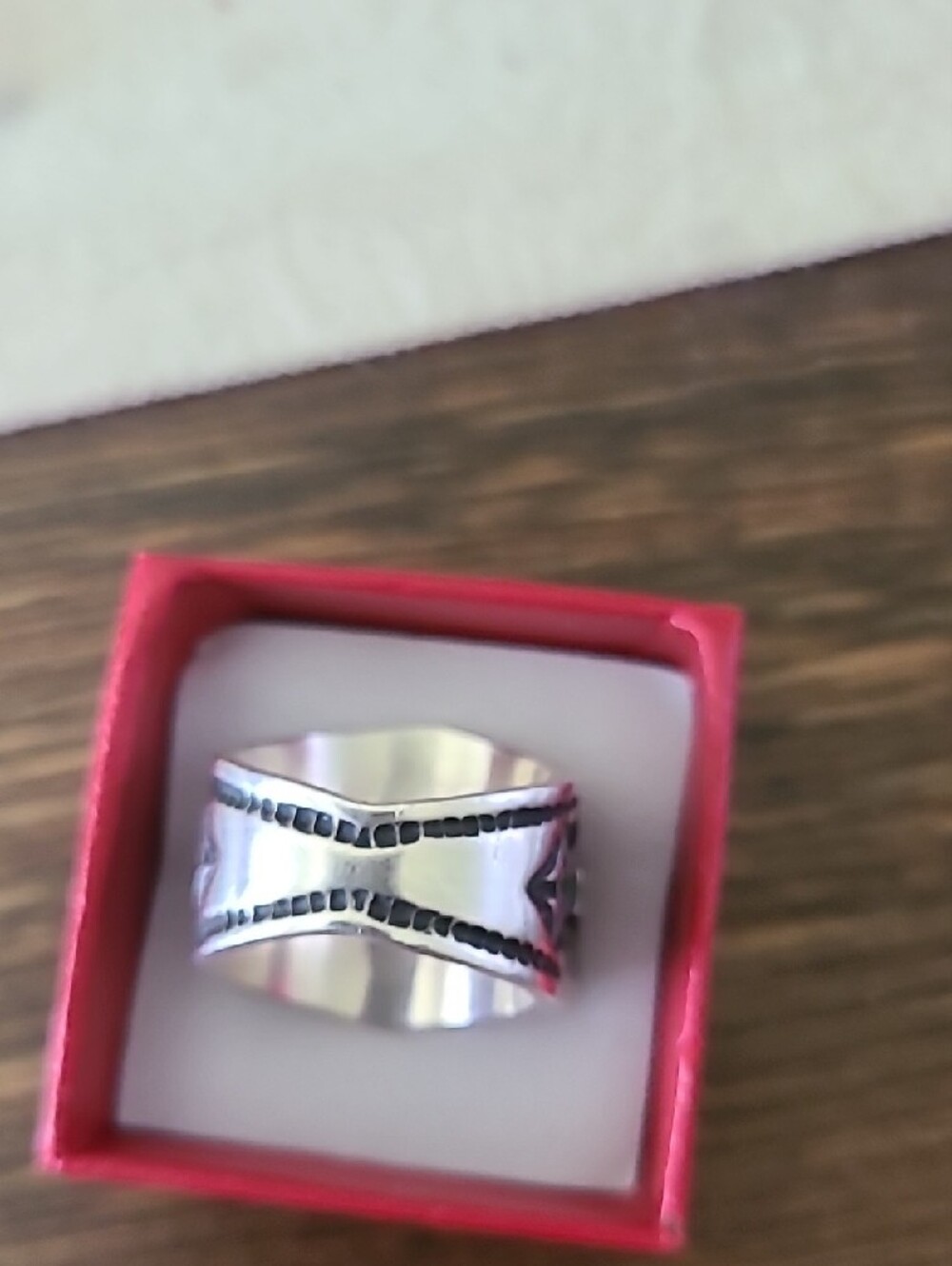 Sterling Silver .925 Artist Signed Heart Motif Wide Band Ring - Picture 3 of 4